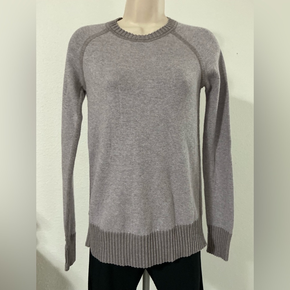 Lululemon still lotus sweater *reversible